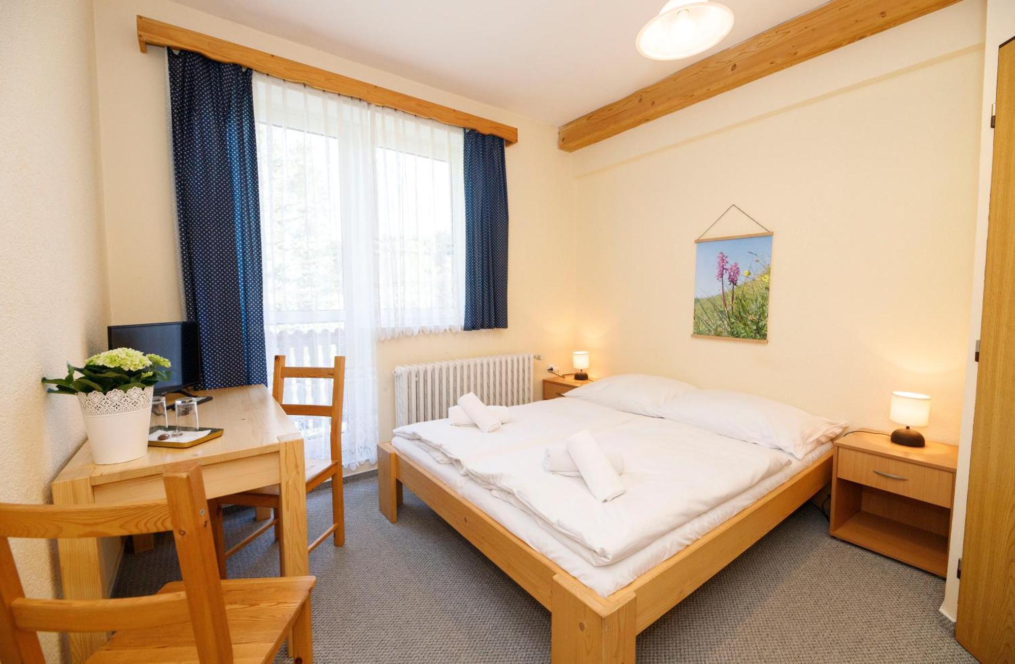 Horsky Hotel Kycerka Velké Karlovice 外观 照片