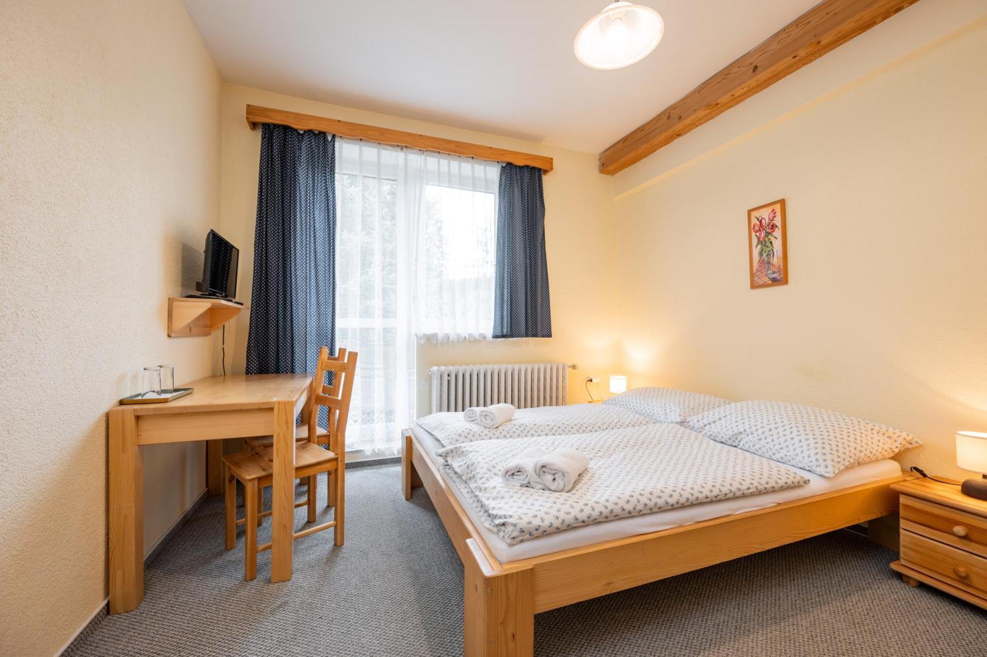 Horsky Hotel Kycerka Velké Karlovice 外观 照片