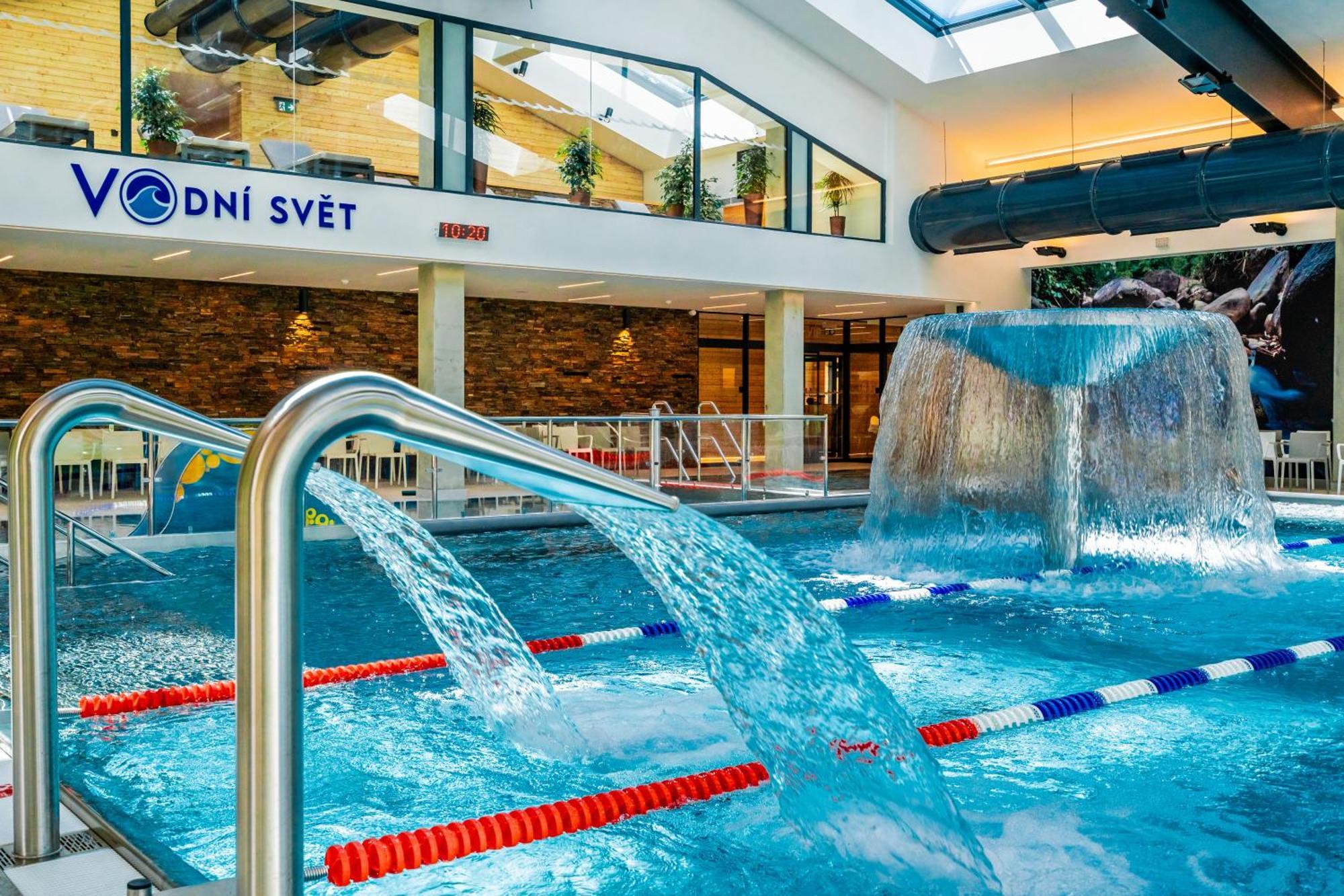 Horsky Hotel Kycerka Velké Karlovice 外观 照片